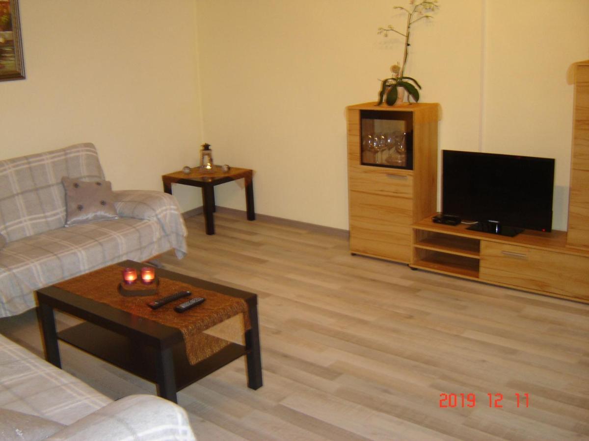 Santa Maria Apartment Nettersheim ภายนอก รูปภาพ